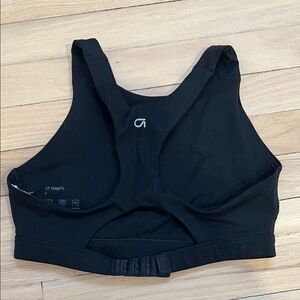GAP Women's Classic Black Sports Bra